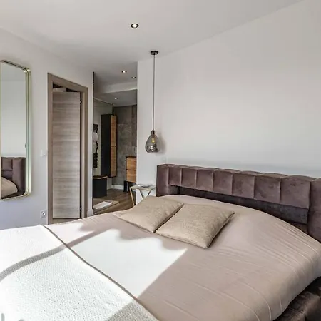Ocean View Retreat Minutes From Cannes Apartamento *