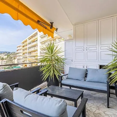 Ocean View Retreat Minutes From Cannes דירה לה קאנה